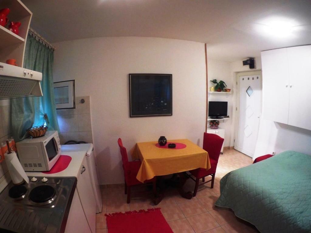 Mini Studio Apartment Сплит Екстериор снимка
